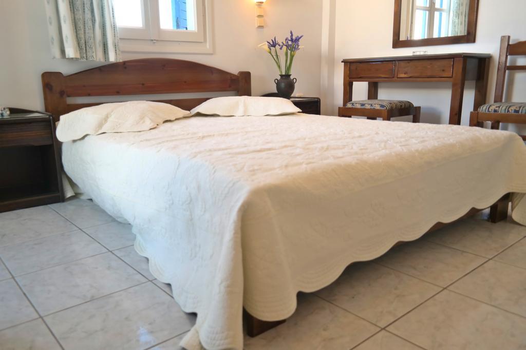 Mina'S Studios In Naxos Island Agios Prokopios  Pokój zdjęcie