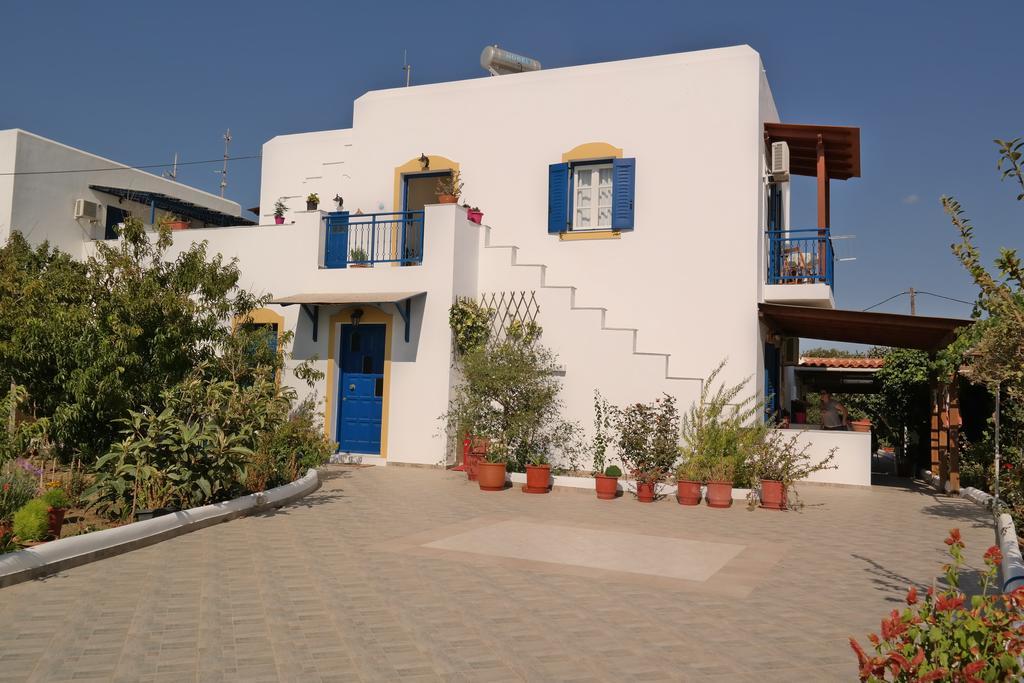 Mina'S Studios In Naxos Island Agios Prokopios  Zewnętrze zdjęcie