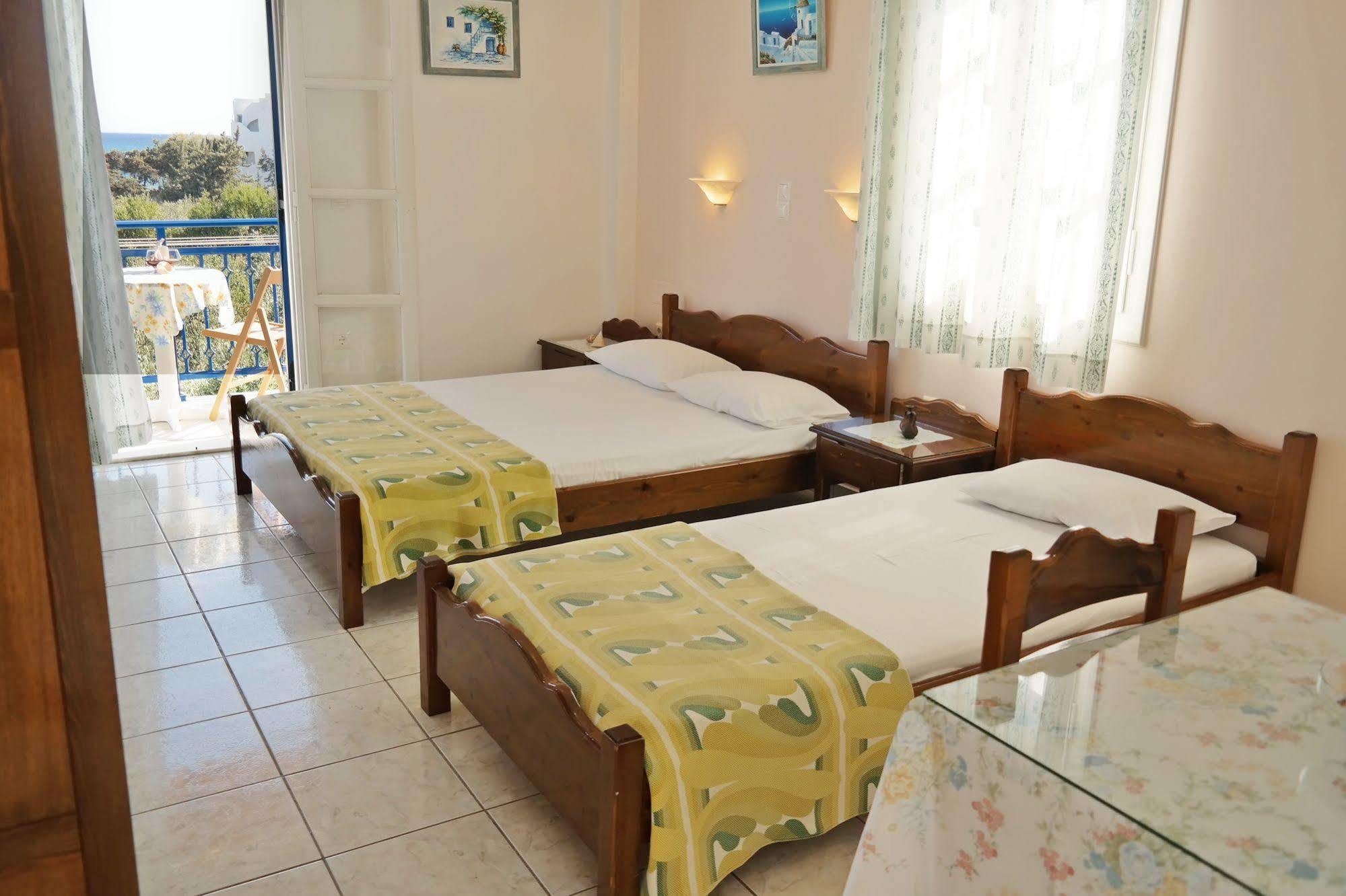 Mina'S Studios In Naxos Island Agios Prokopios  Zewnętrze zdjęcie